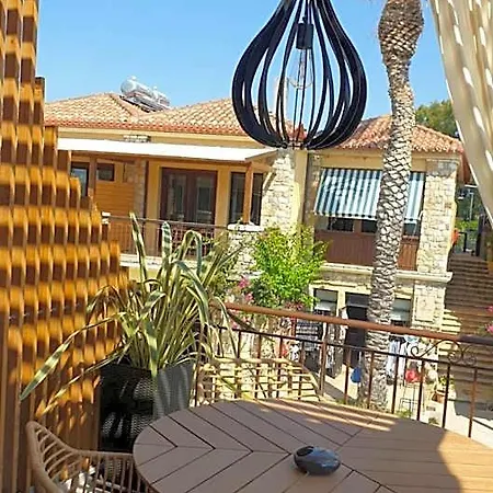 Vista Al Mare Luxury מלון *